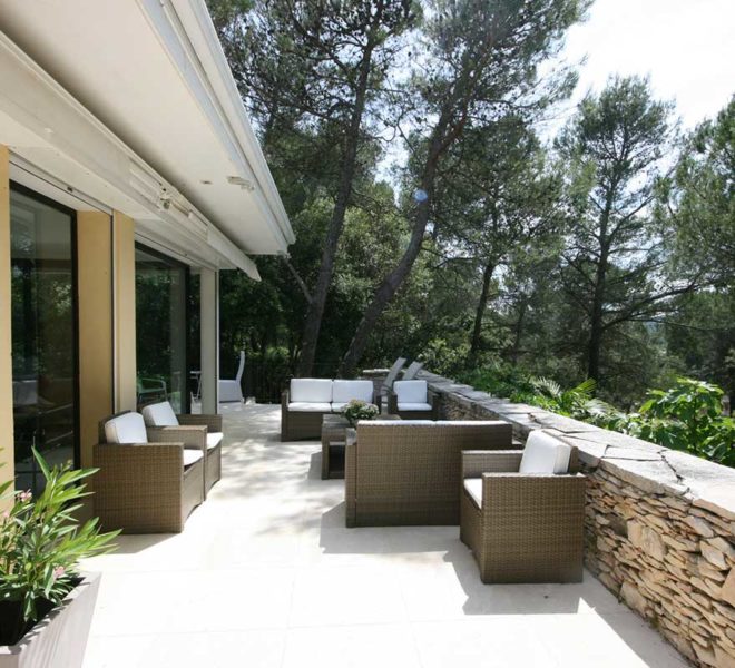 vente villa uzes