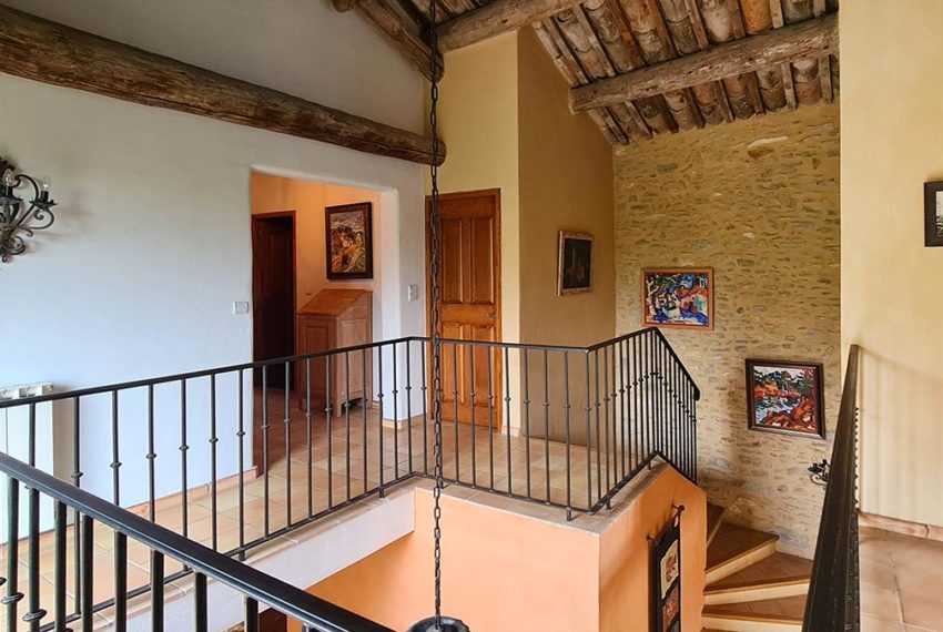 mas a vendre uzes