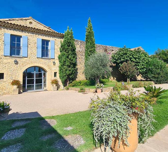 mas a vendre uzes