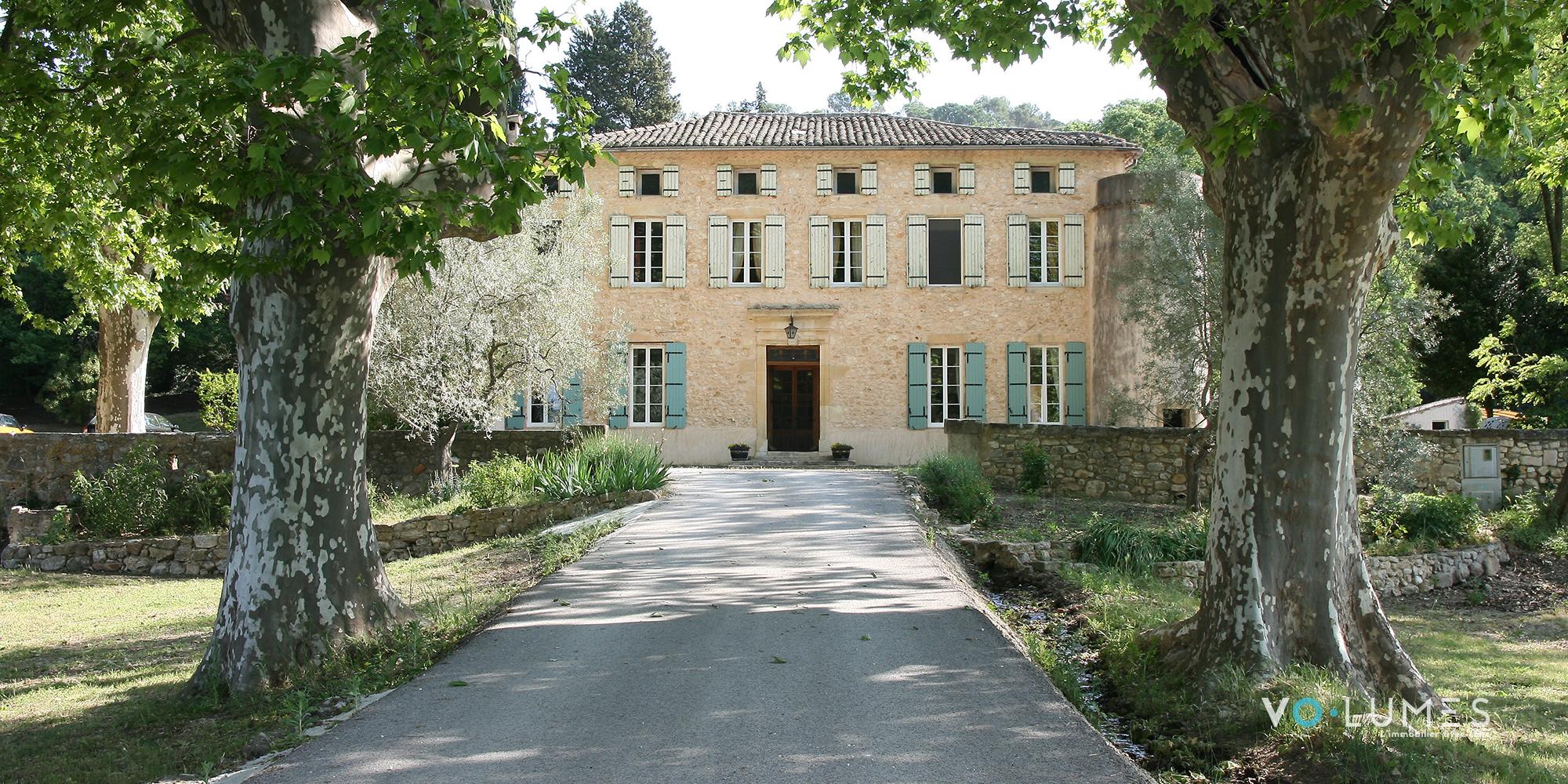 Château XIXème sur 15 hectares de terres et vignes