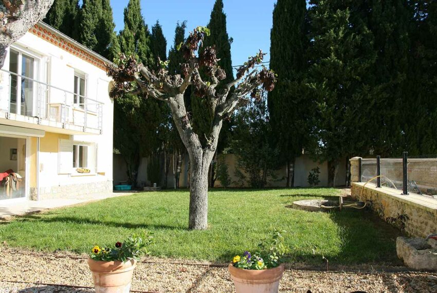 vente villa uzes