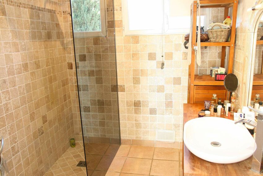 vente villa uzes