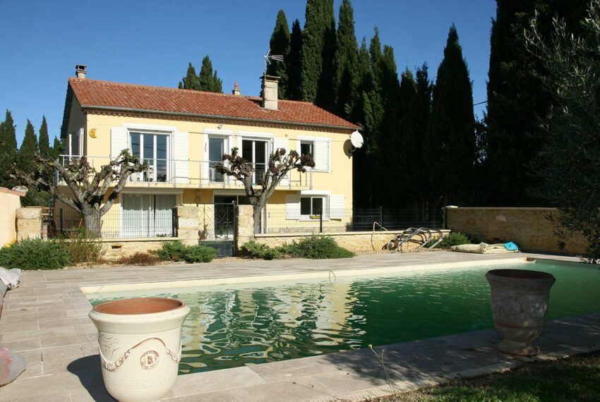 vente villa uzes