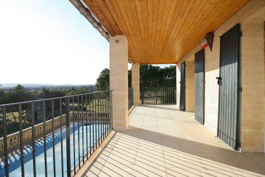 maison pierre piscine