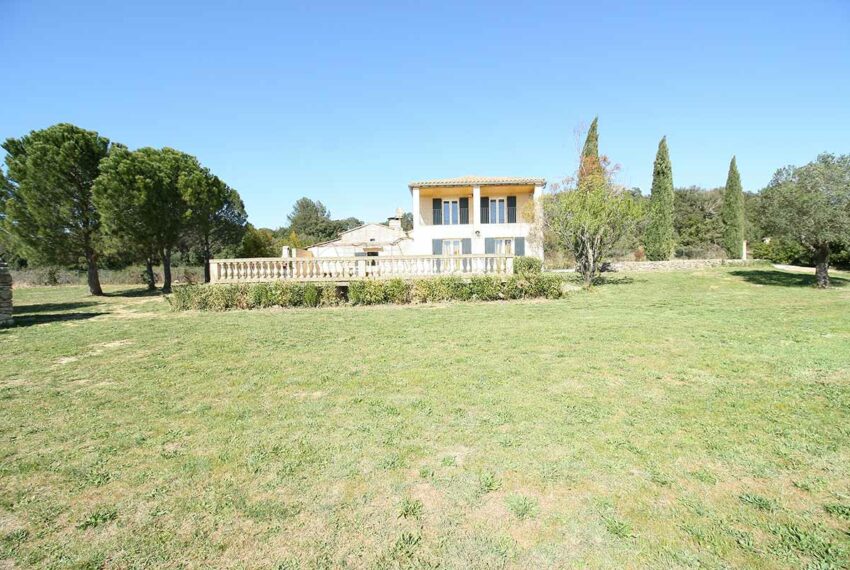 maison pierre piscine