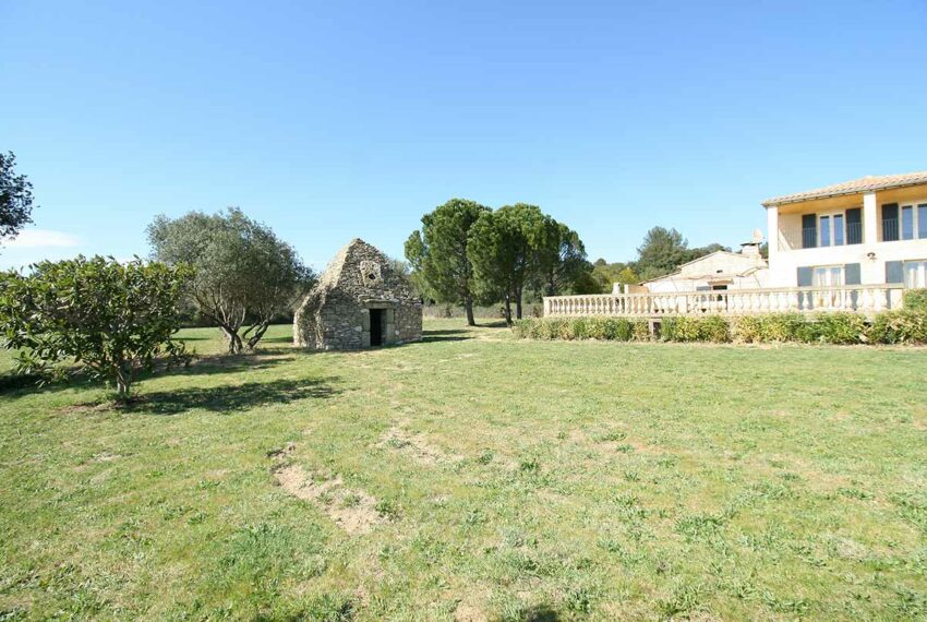 maison pierre piscine