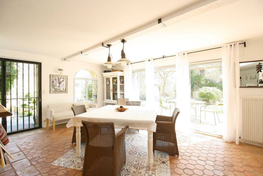 mas village uzes
