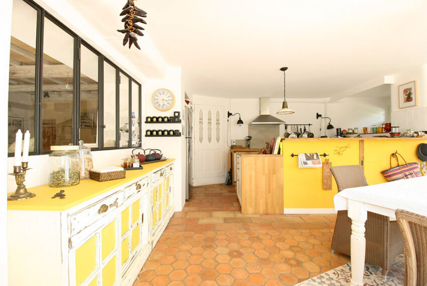 mas village uzes