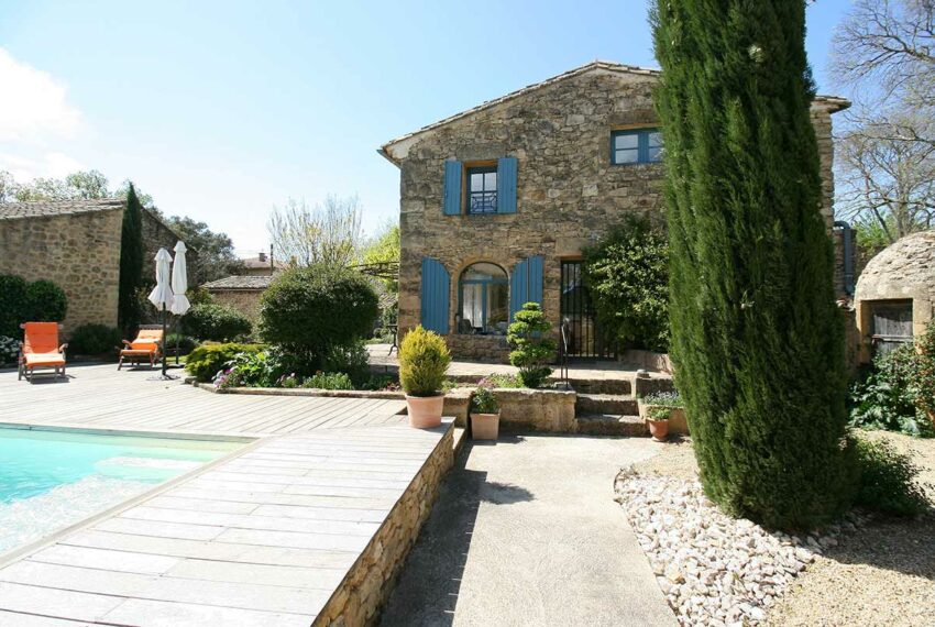 mas village uzes