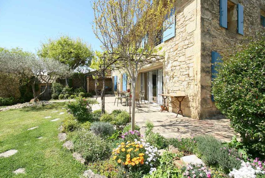 mas village uzes