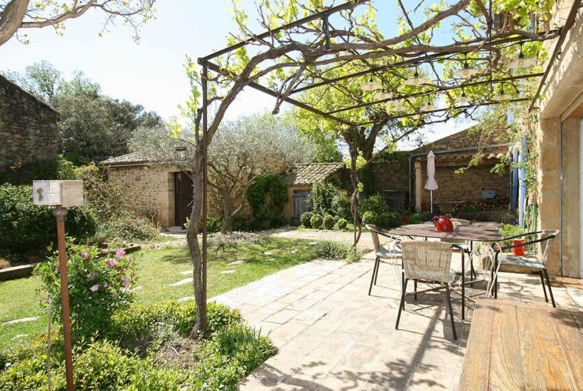 mas village uzes