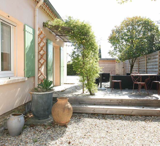 villa avec piscine chauffée et garage