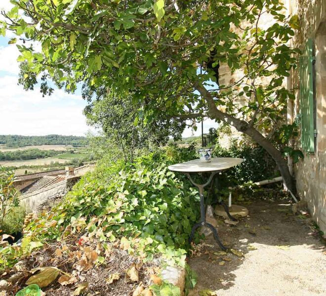 maison village terrasse
