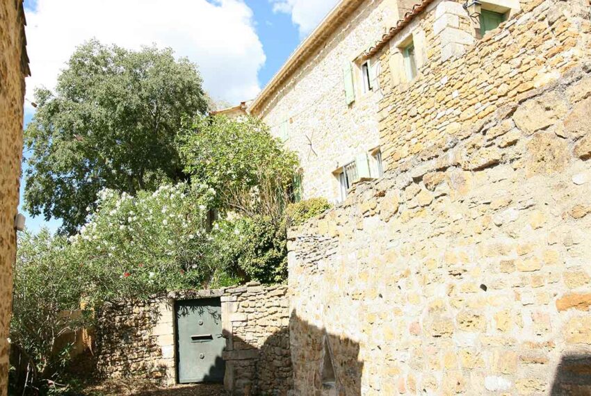 maison village terrasse