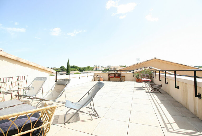 Uzès à pied, Superbe appartement toit terrasses avec vue sur le Duché