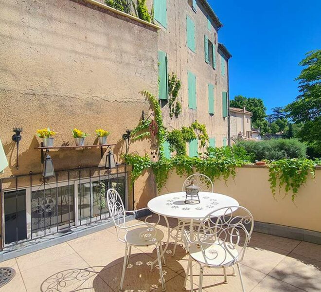 appartement terrasse uzes